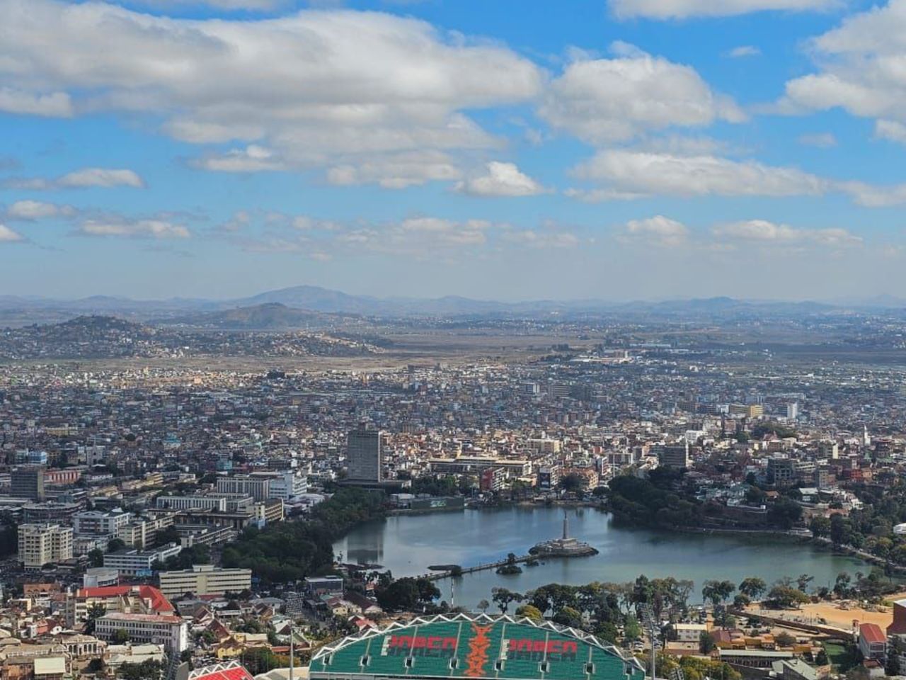 Обзорная экскурсия по Антананариву с местным гидом - групповая экскурсия в Антананариву на машине гида длительностью 8 часов с количеством участников до 6 человек цена экскурсии 28€