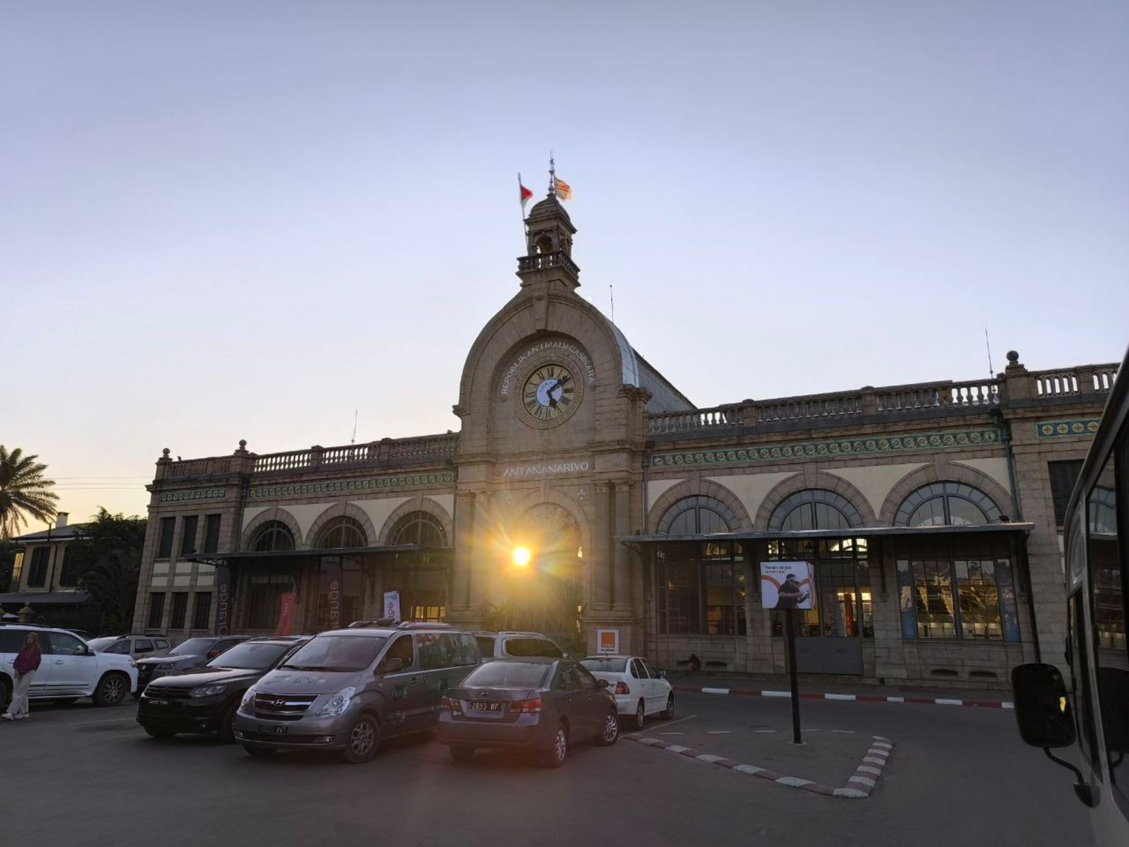 Вокзал Соарано на закате 