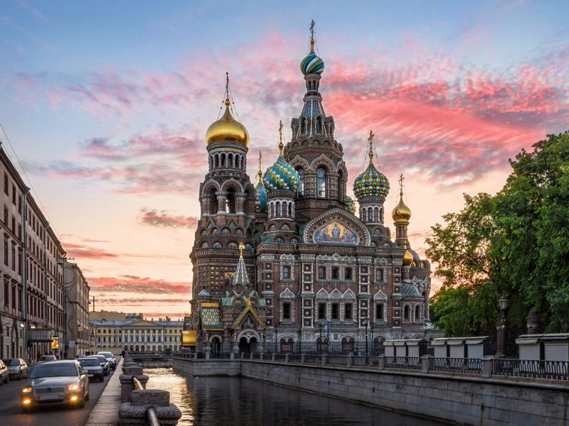 Групповая экскурсия по Петербургу с посещением Спаса на Крови - групповая экскурсия в Санкт-Петербурге на автобусе длительностью 4 часа с количеством участников более 20 человек цена экскурсии 1700₽