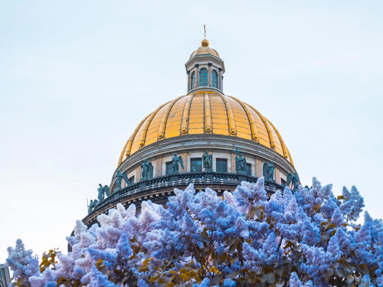 Групповая экскурсия по центру с посещением Исаакиевского собора - групповая экскурсия в Санкт-Петербурге на автобусе длительностью 4 часа с количеством участников более 20 человек цена экскурсии 1600₽