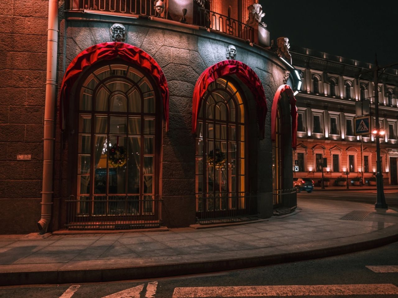 Авторская групповая экскурсия "Ужасы Петербурга" - групповая экскурсия в Санкт-Петербурге на автобусе длительностью 3 часа с количеством участников более 20 человек цена экскурсии 1000₽