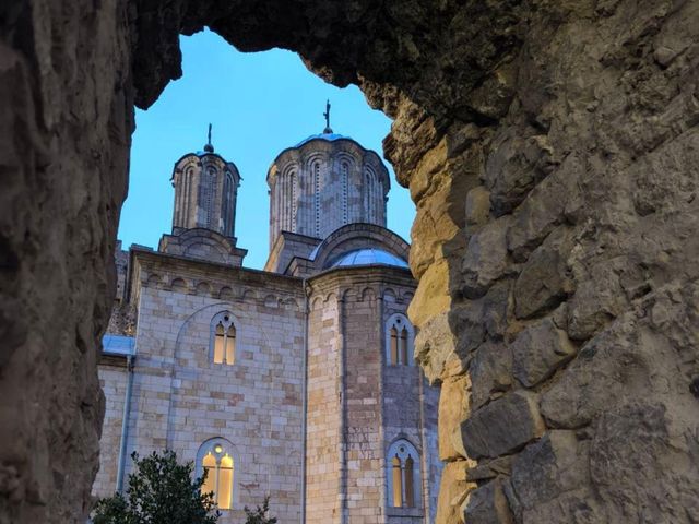 Экскурсия к Манасии, водопаду Велики Бук и к Ресавской пещере