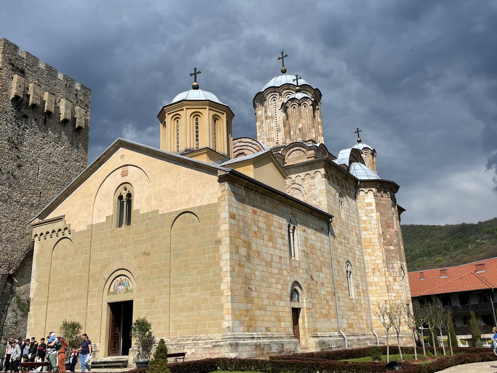 Средневековый монастырь-крепость XV века