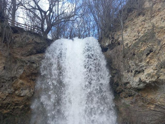 Экскурсия к Манасии, водопаду Велики Бук и к Ресавской пещере — фото 3