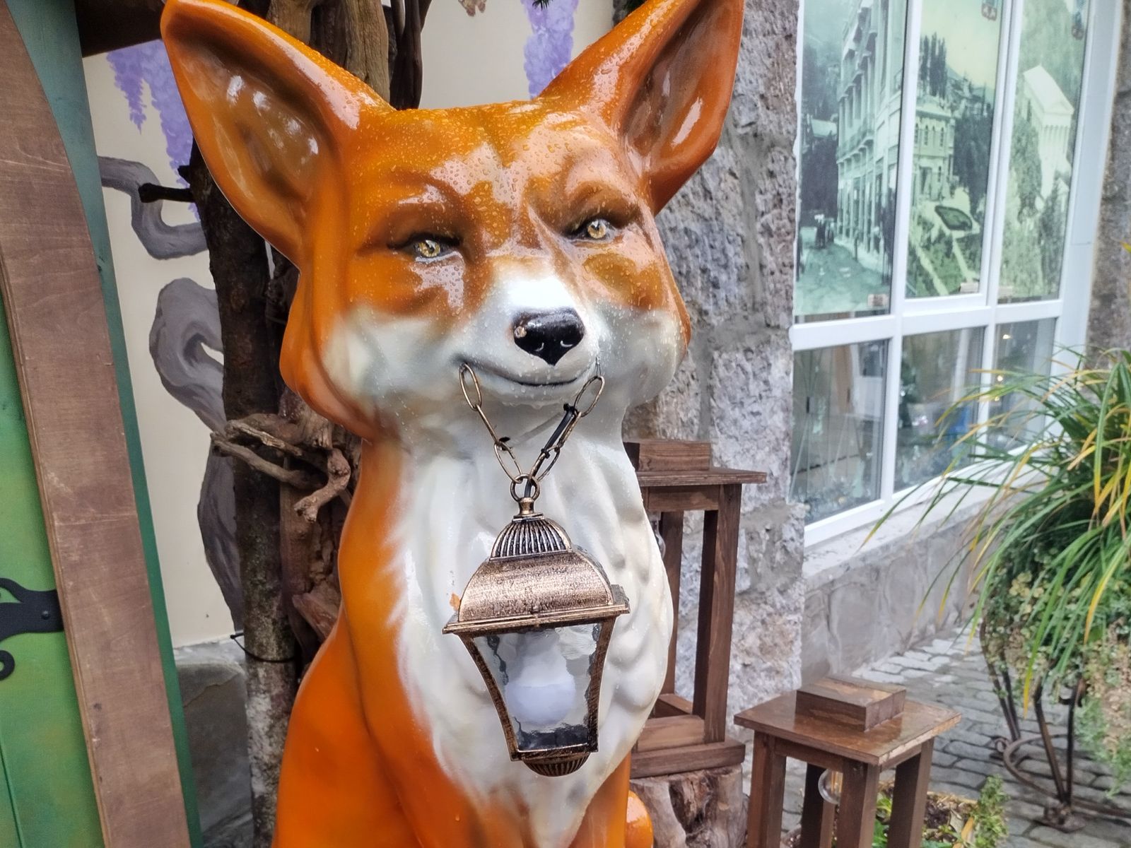 Символ Алупки - лиса