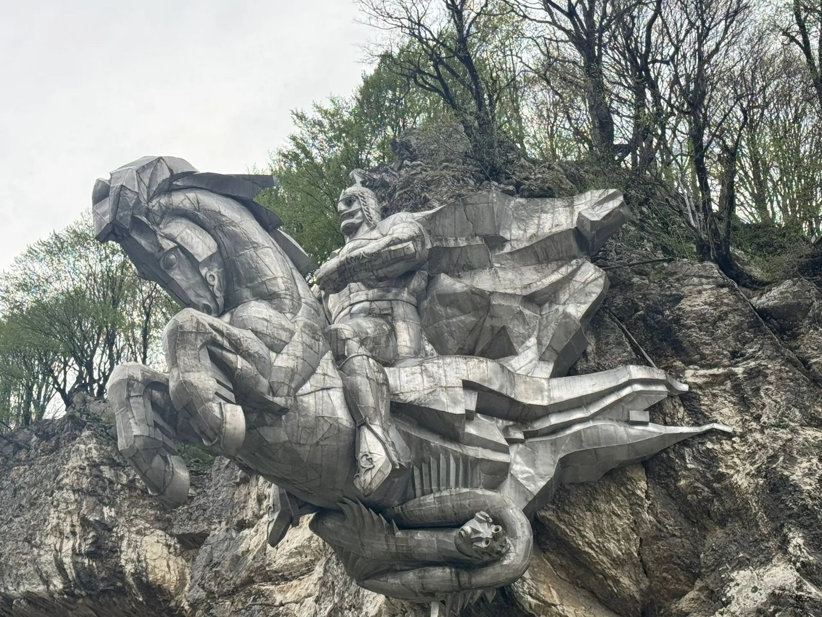 Памятник Уастырджи