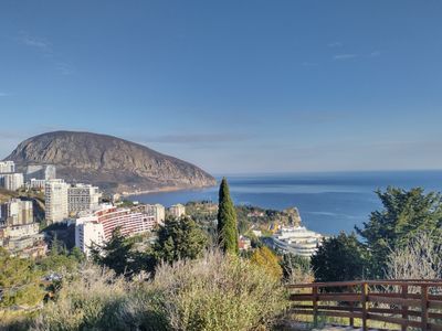 Экскурсия в Гурзуфе: край счастья под стражей каменного зверя