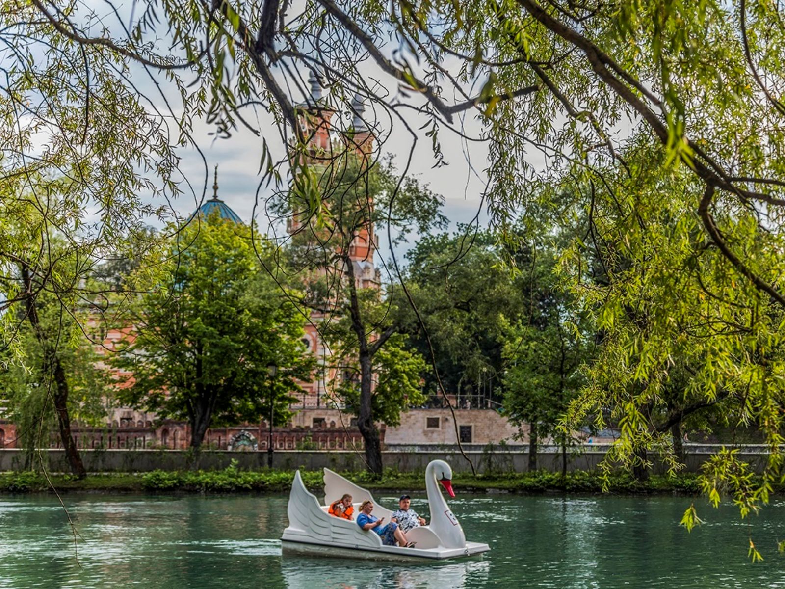 Центральный парк культуры и отдыха имени Коста Хетагурова