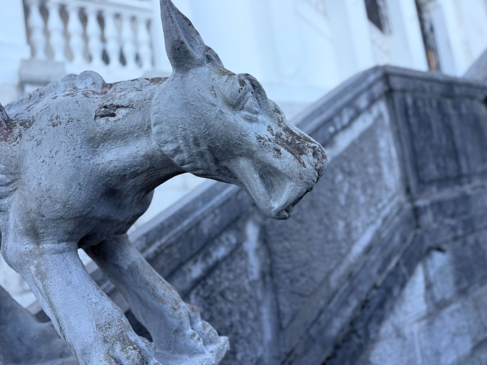 Горгулья над спальней императрицы в Ливадийском дворце