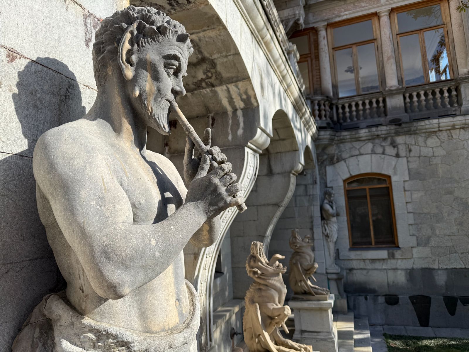 Сатиры Массандровского дворца