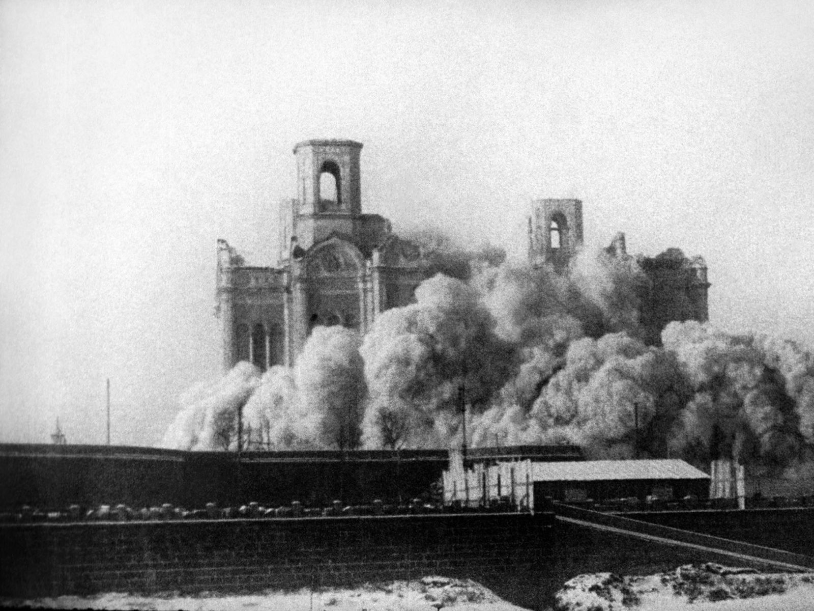 Разрушение храма Христа Спасителя в 1931 году
