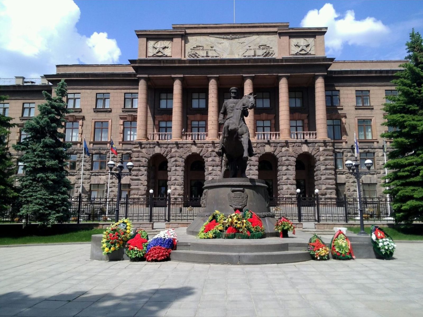 Здание Уральского военного округа
