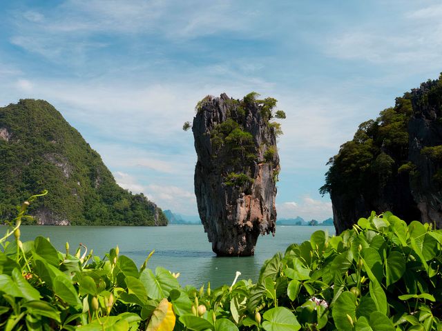 Экскурсия на о. Бонда, в пещеры, каноэ в Талу и плавучая деревня