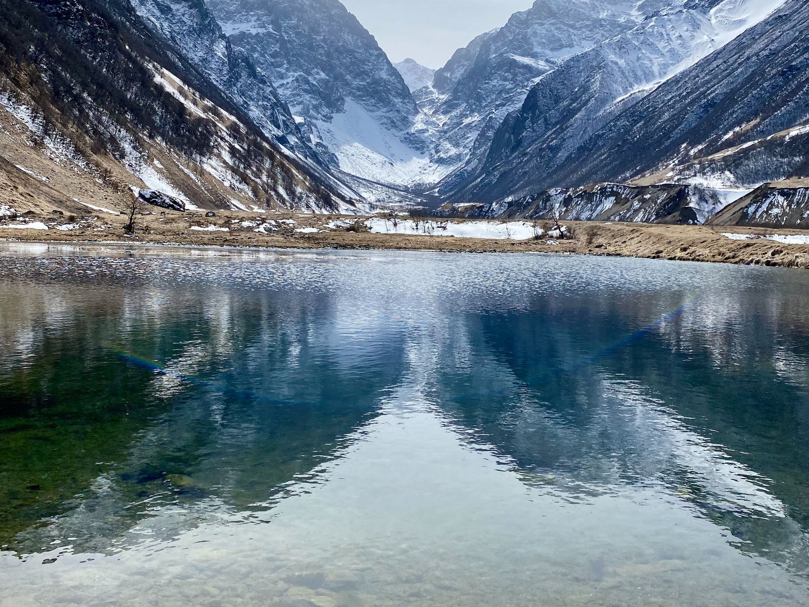 Озеро в Мидаграбинском ущелье 