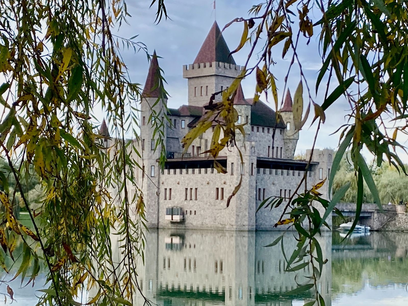 Замок Шато Эркен