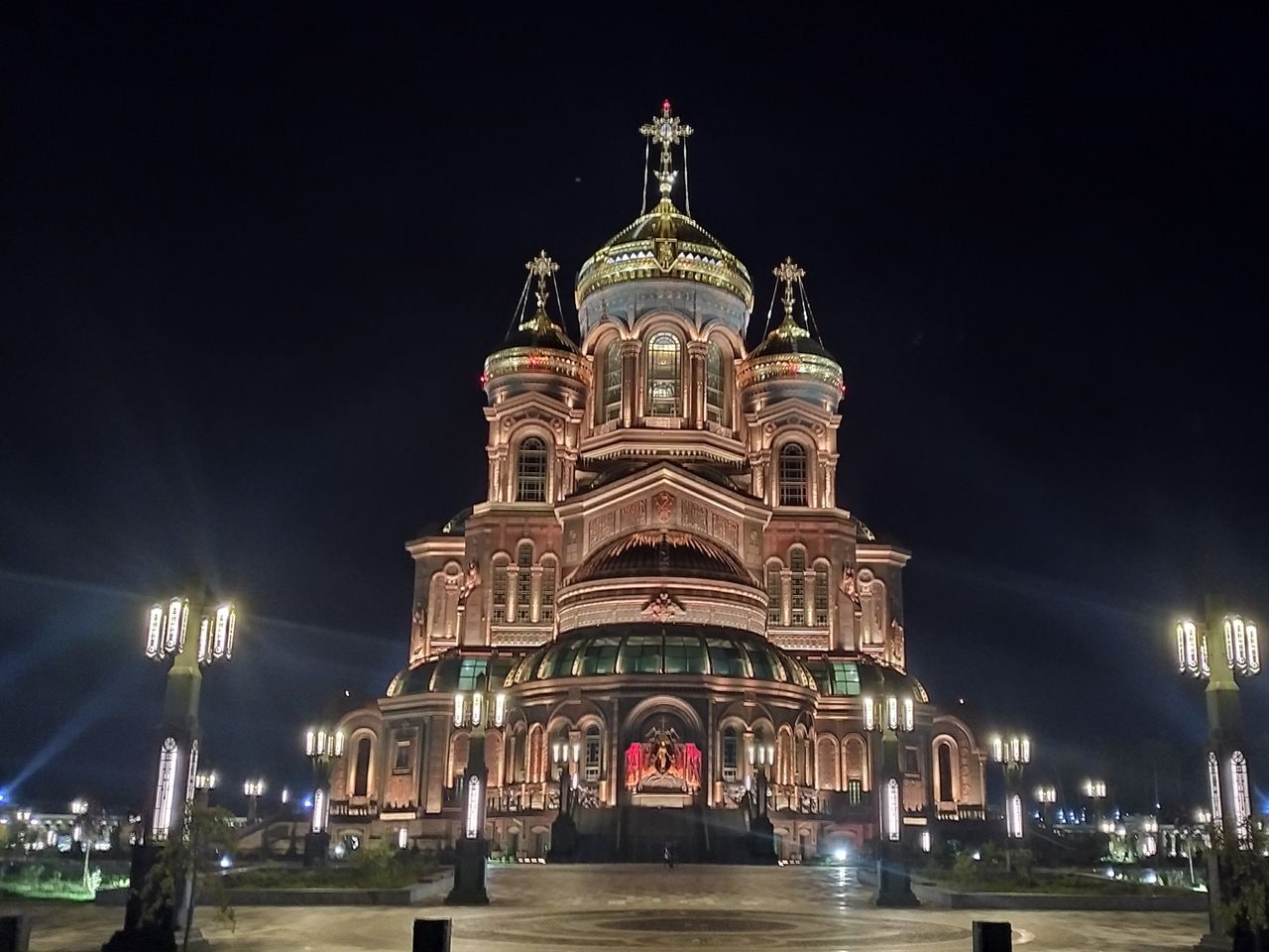 Экскурсия в Главный храм ВС РФ с аккредитованным гидом - индивидуальная экскурсия в Москве пешком длительностью 1.5 часа с количеством участников до 10 человек цена экскурсии 8000₽