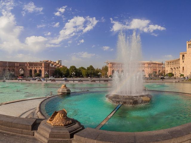 Экскурсия из Тбилиси в Армению: Ахпат — Севан — Дилижан — Ереван