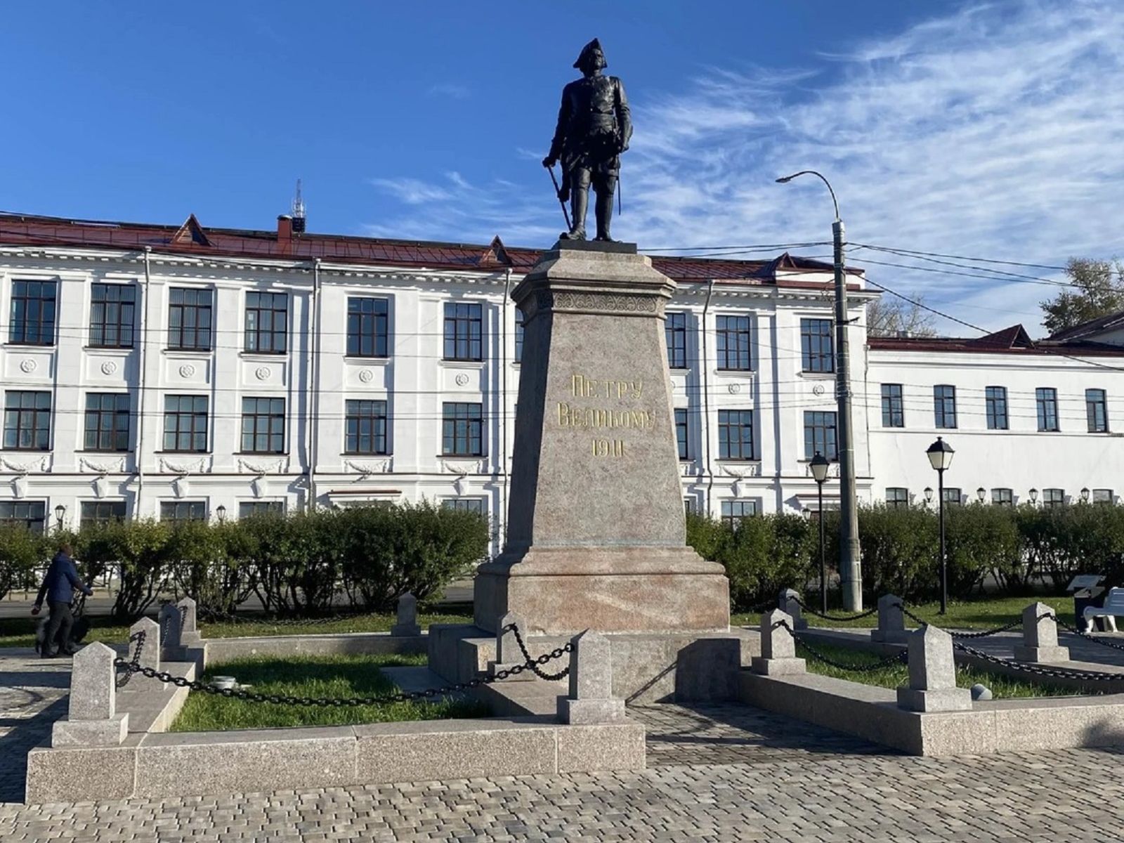 Памятник Петру с 500-рублевой купюры