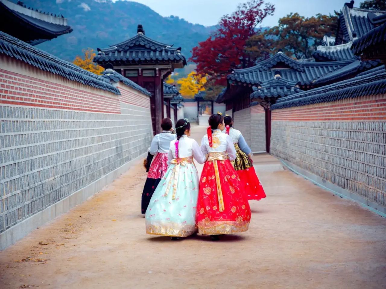 Экскурсия во дворец Кёнбоккун, деревню Ханок - индивидуальная экскурсия в Сеуле длительностью 1.5 часа с количеством участников до 4 человек цена экскурсии 1100$