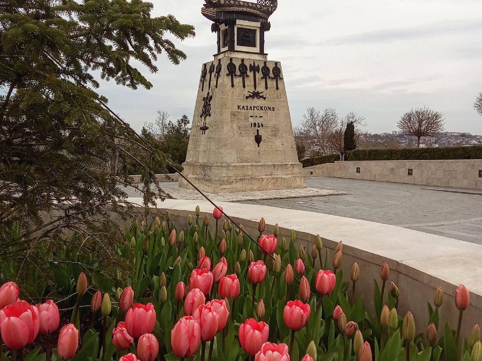 Памятник лейтенанту Казарскому