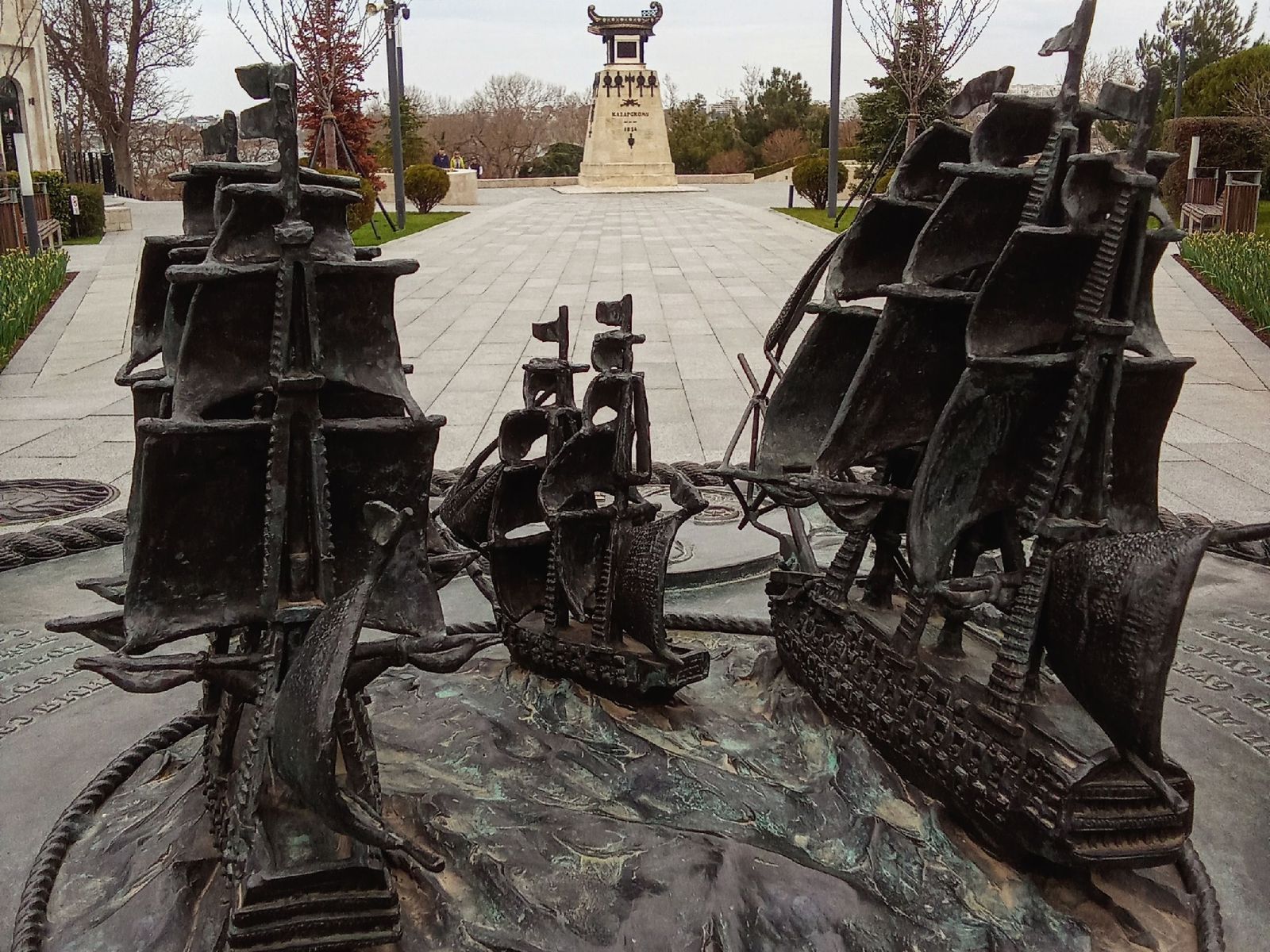 Скульптурная композиция, посвящённая подвигу лейтенанта Казарского