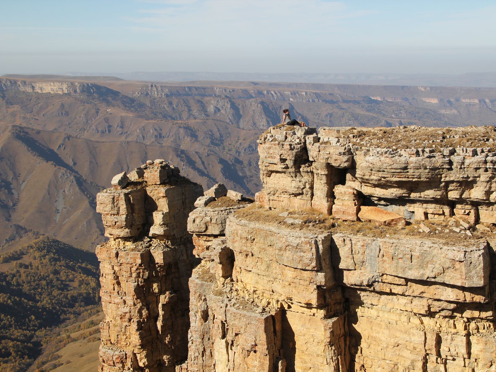 Скалы Два монаха