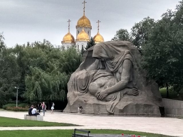 Групповая сборная экскурсия на Мамаев курган на День России — фото 3