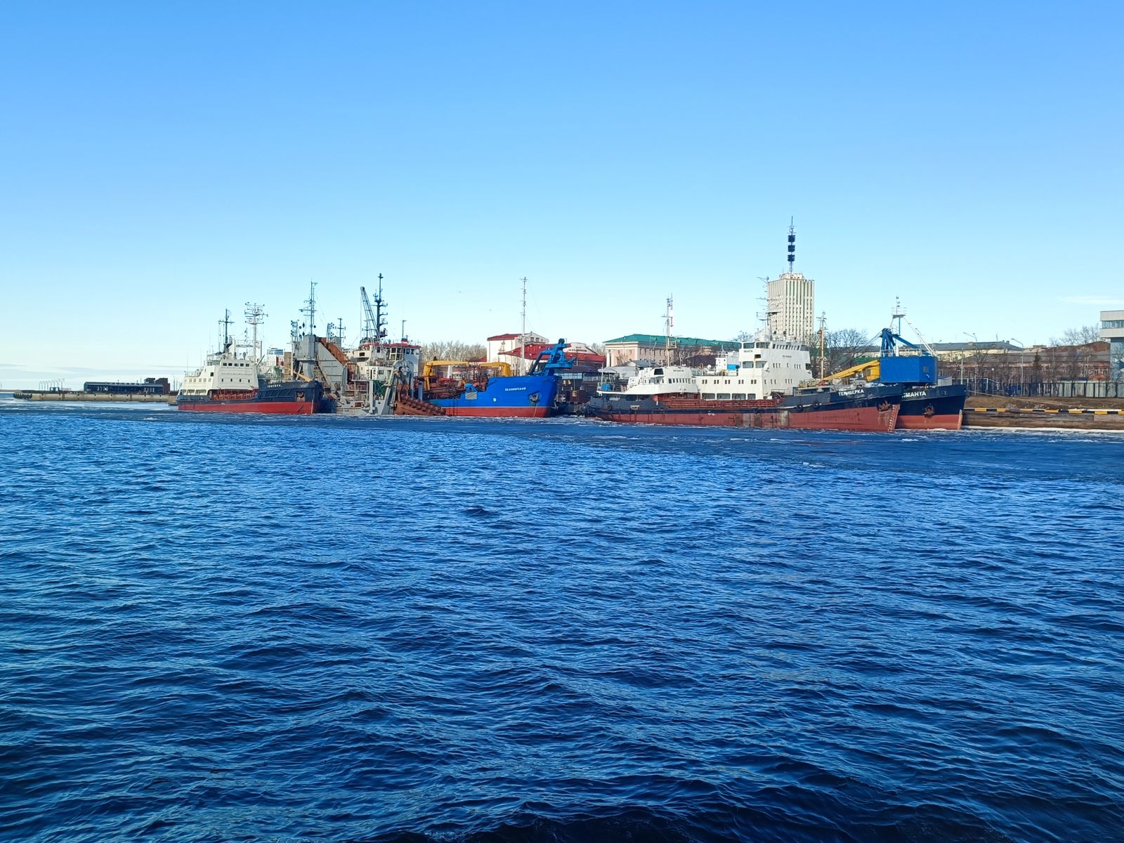 Вид на город с реки