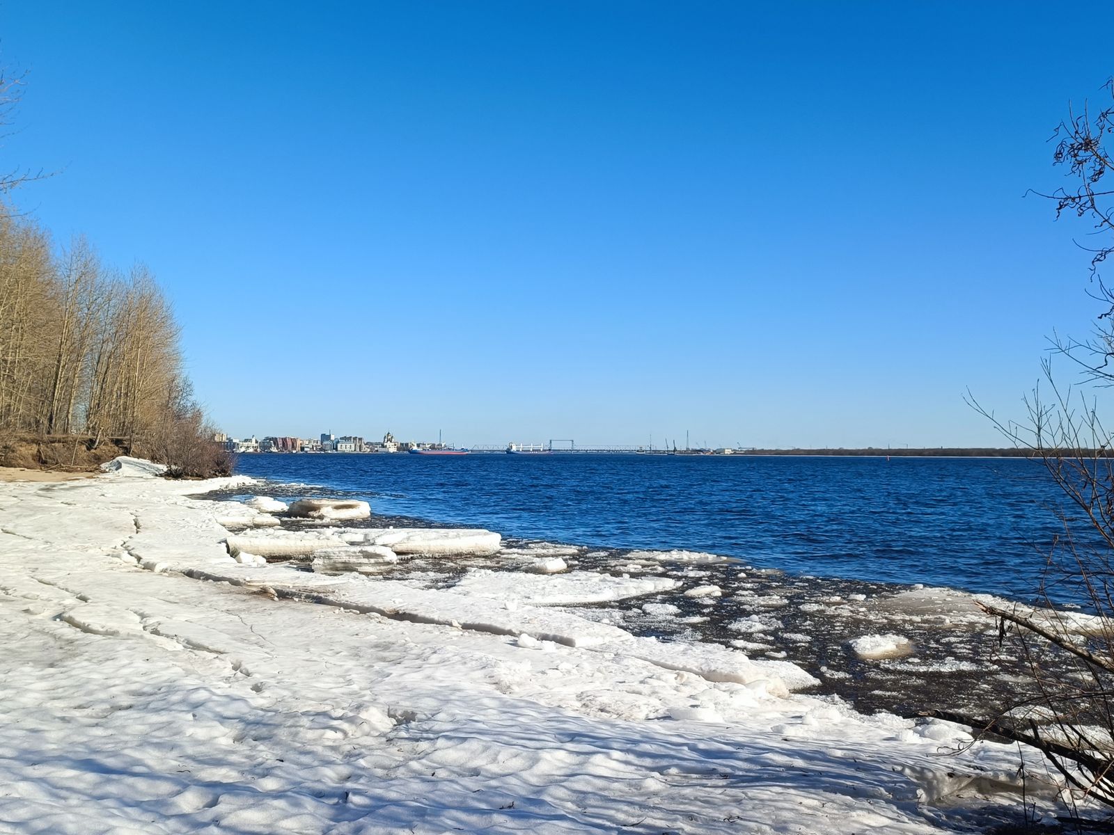 Вид на город. Начало апреля 