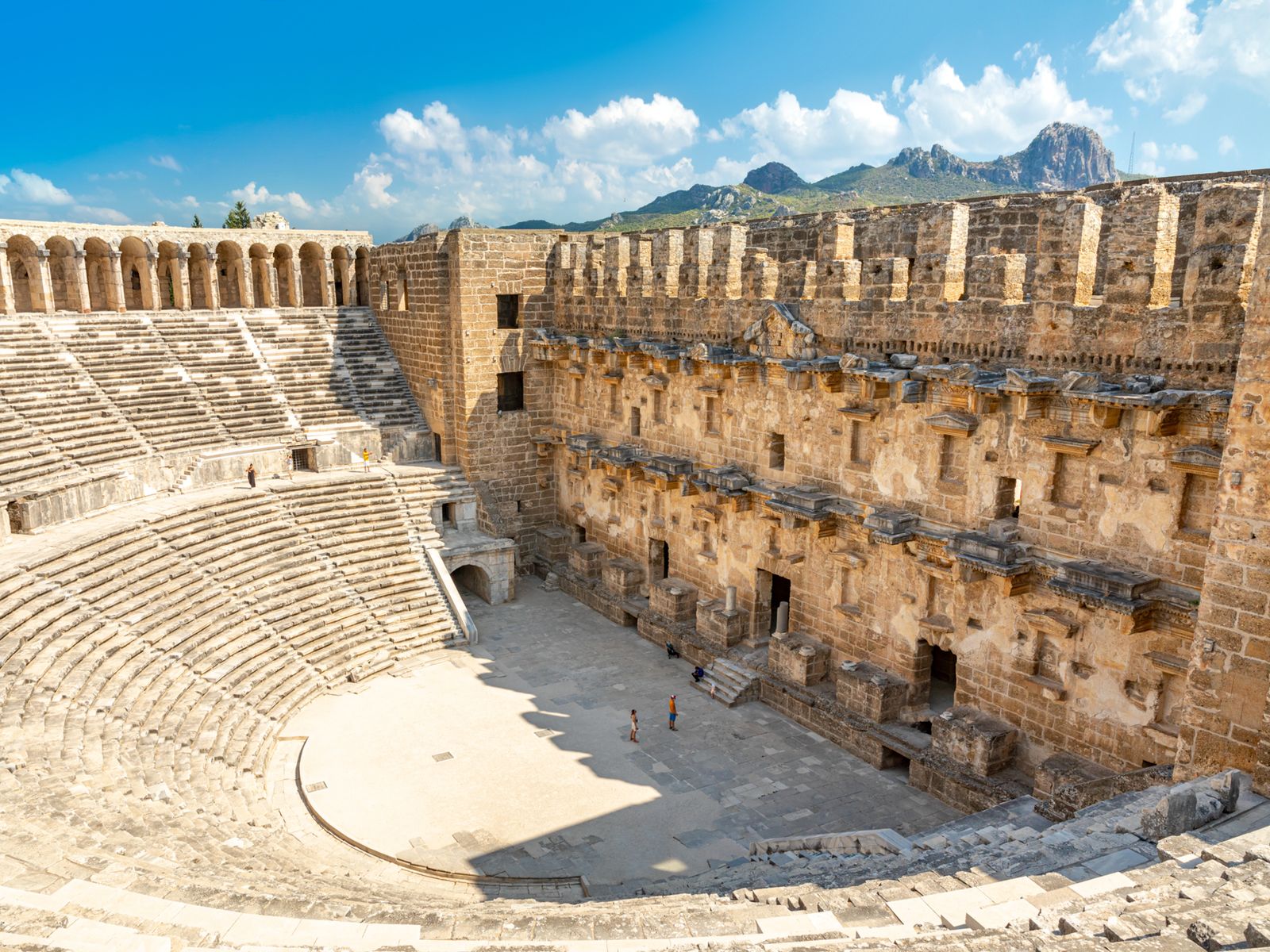 Античный амфитеатр в Аспендосе