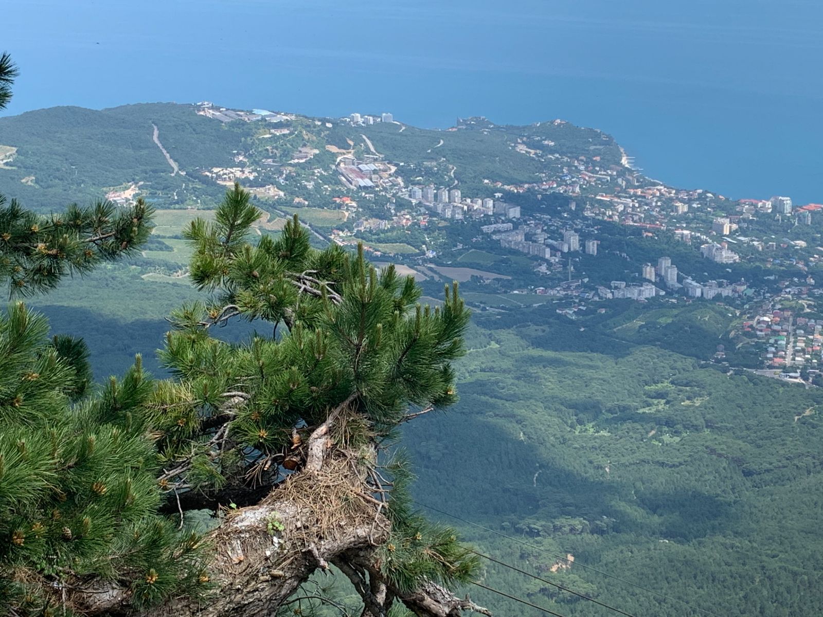 Виды с горы Ай-Петри на Южный берег Крыма
