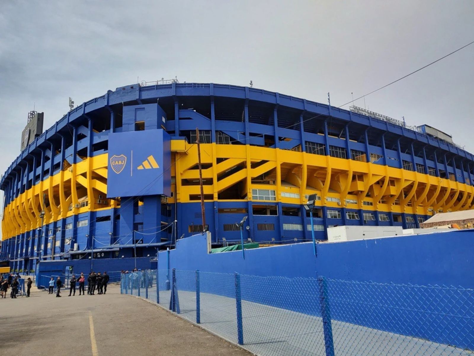 Стадион Бомбонера