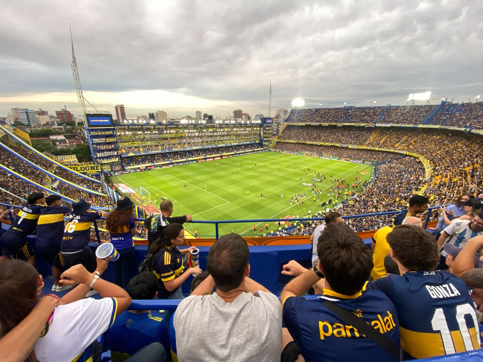 На трибунах стадиона Бомбонера