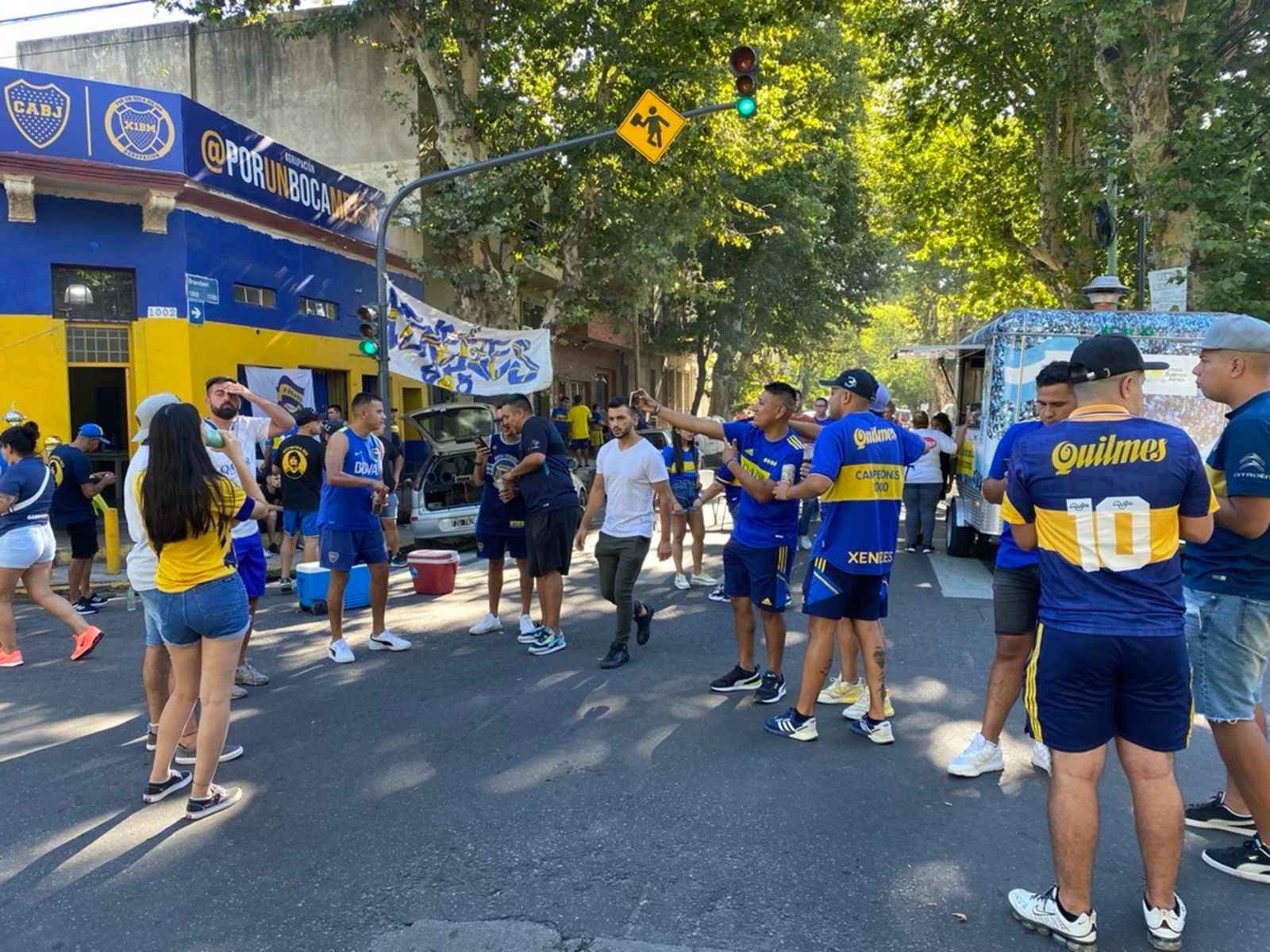 Фанаты перед матчем