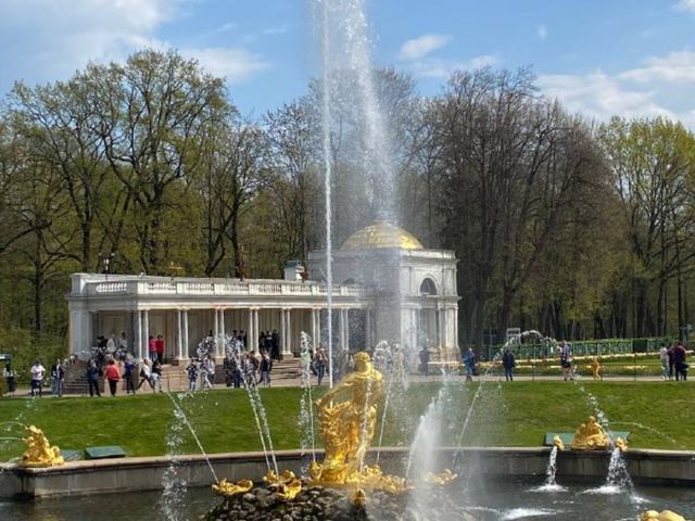 Групповая обзорная экскурсия в Верхний и Нижний парки Петергофа