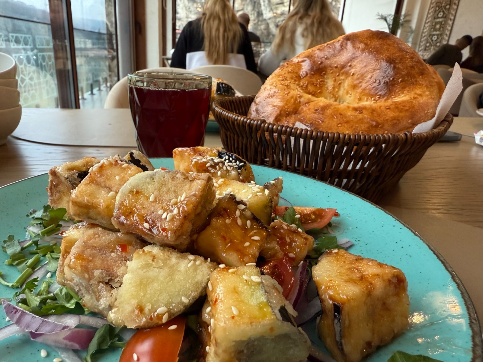 Кизиловый компот и лепешка