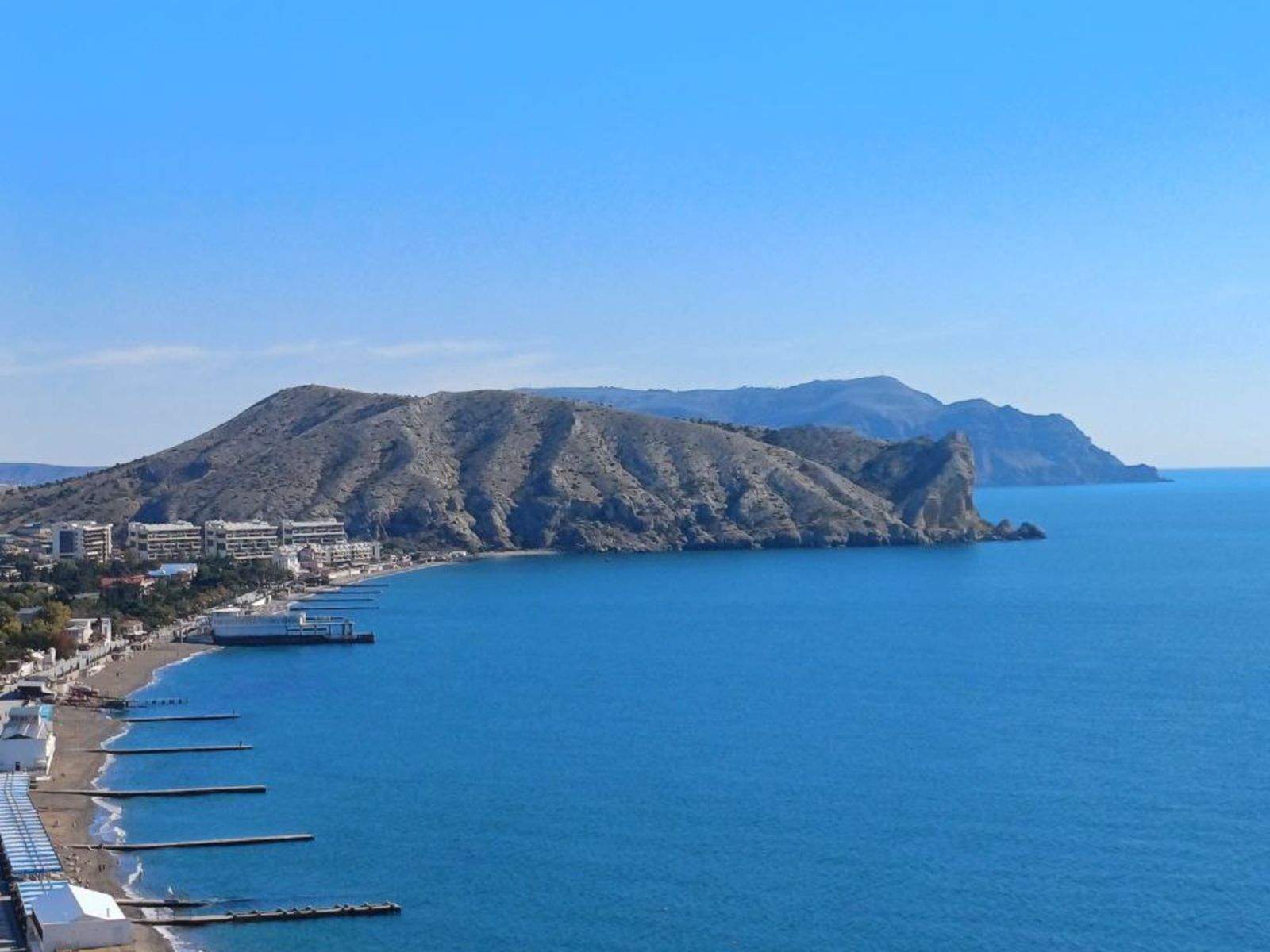 Виды на залив