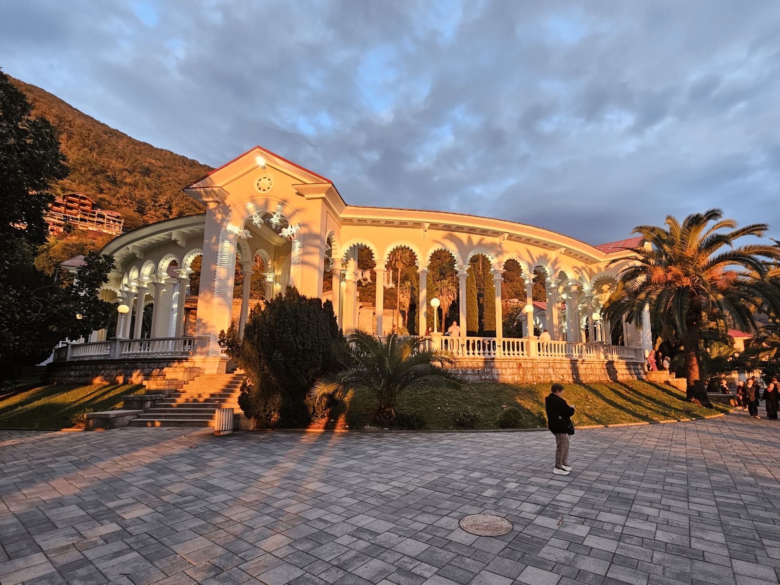 Вечер в Гагре