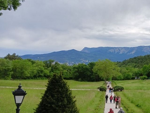 Экскурсия во дворцы Большой Ялты: Ливадия, Алупка и Массандра — фото 3