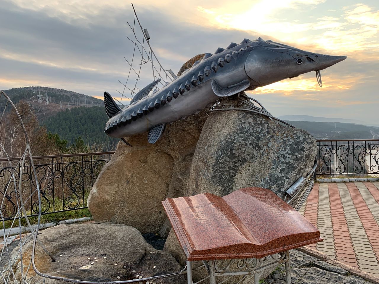 Обзорная экскурсия "Красноярск, Дивногорск и Столбы за один день" - индивидуальная экскурсия в Красноярске на машине гида длительностью 4 часа с количеством участников до 3 человек со скидкой 20% еще 9 часов цена экскурсии 9880₽