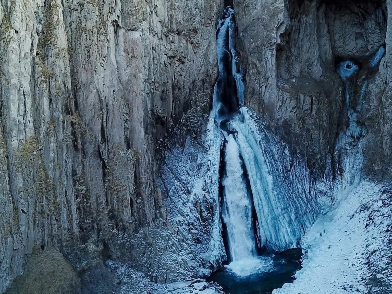 Водопад Каракая-су