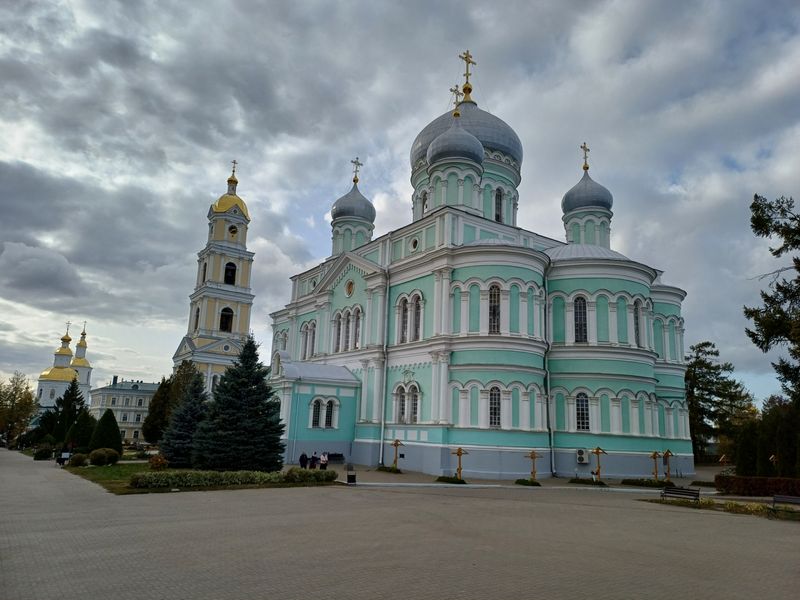 Экскурсия на машине гида к Серафиму Саровскому через Арзамас - индивидуальная экскурсия в Нижнем Новгороде на машине гида длительностью 11 часов с количеством участников до 6 человек цена экскурсии 24000₽