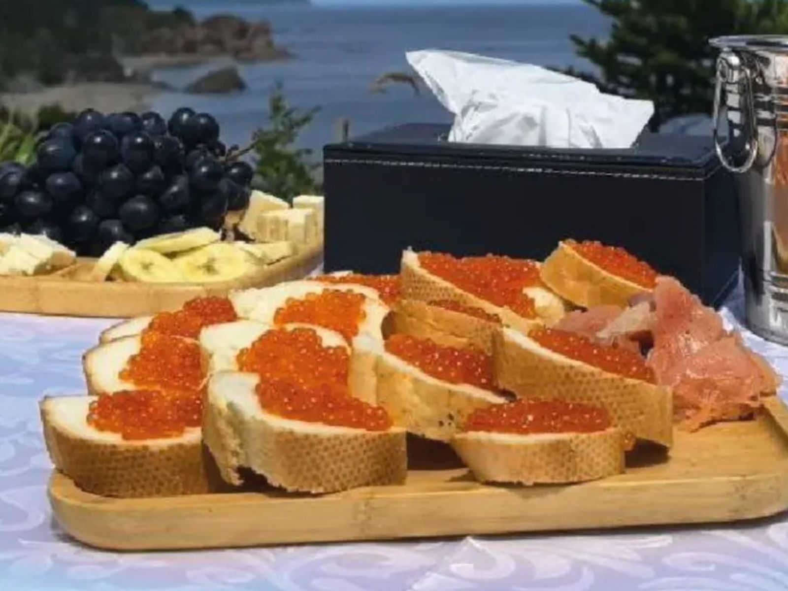 Фуршет с видами на Охотское море