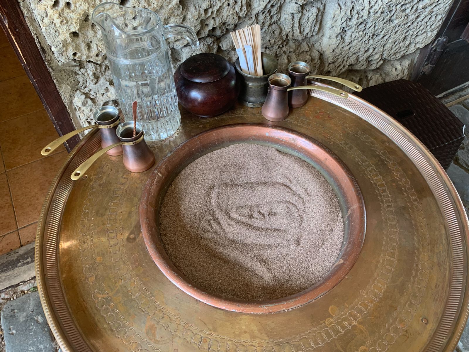 Кофе на песке в Евпатории