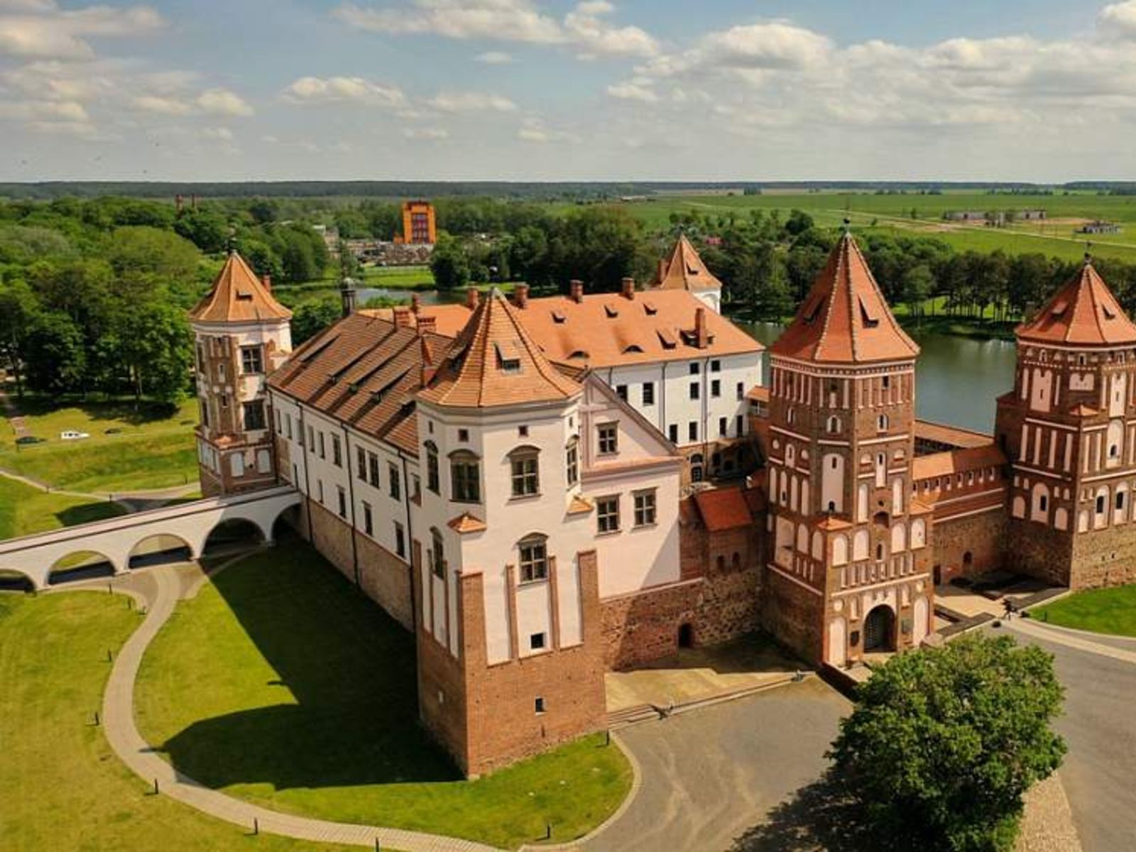 Архитектура Мирского замка