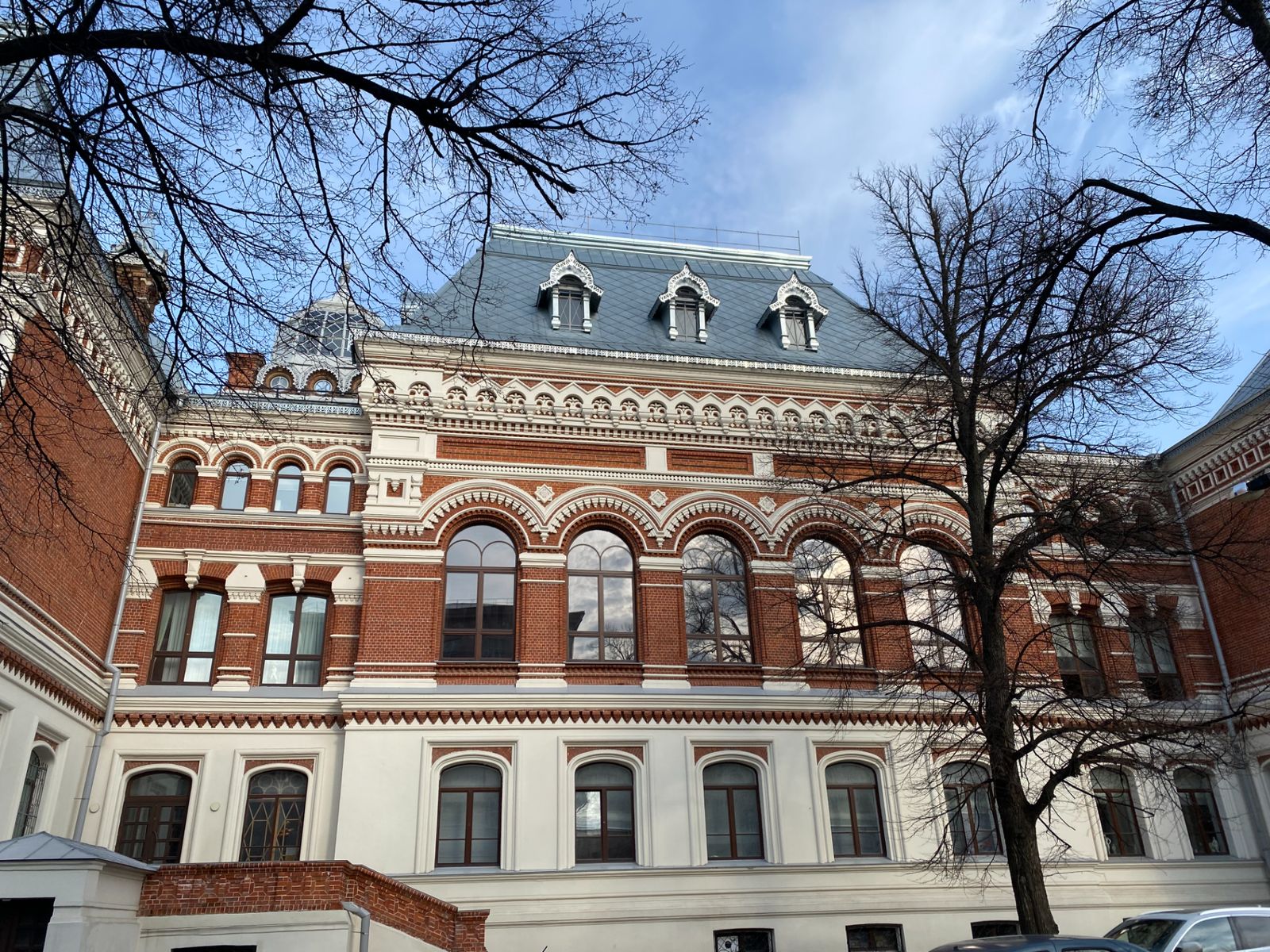 Училище им. Н. Фешина