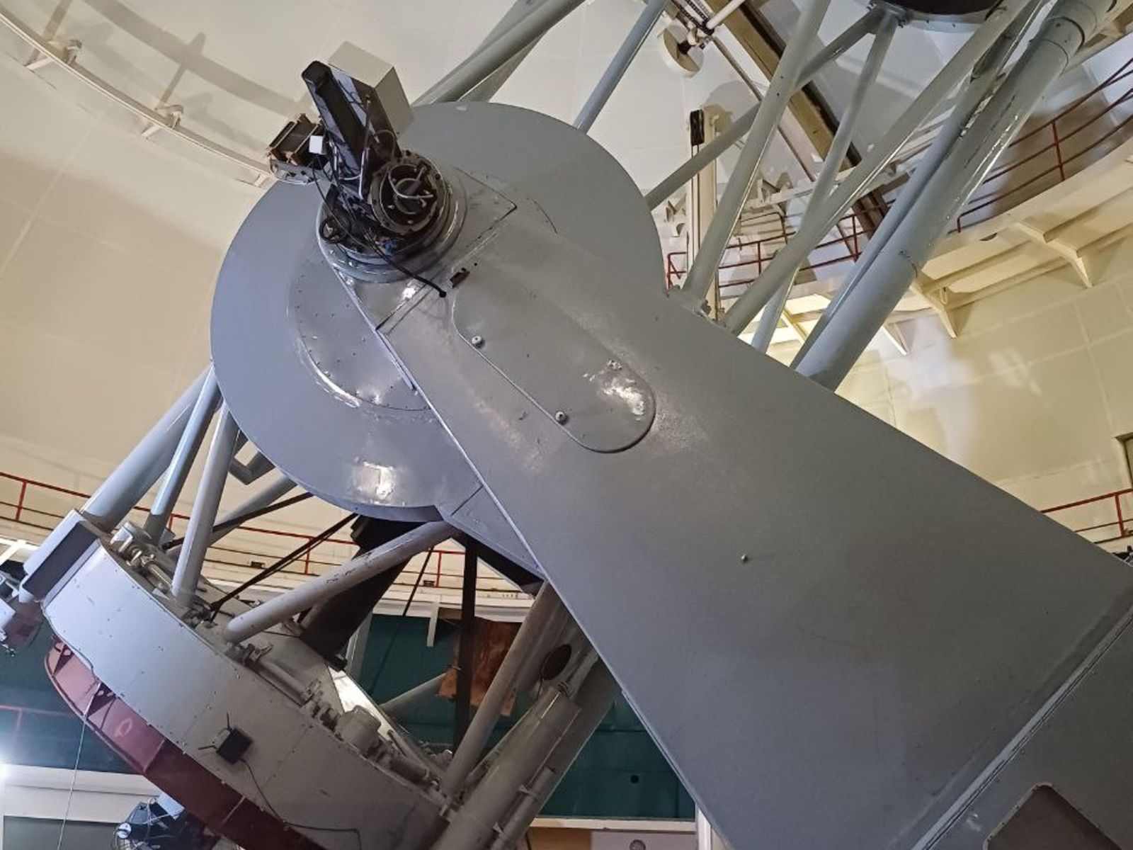 Большие телескопы в Крымской обсерватории