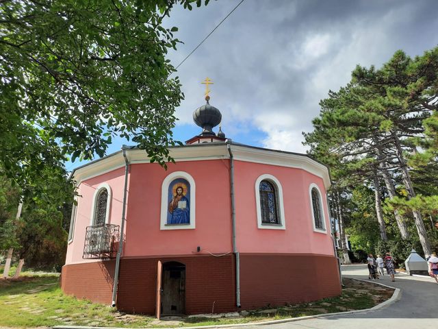 Групповая автопешеходная экскурсия в три известных монастыря — фото 3