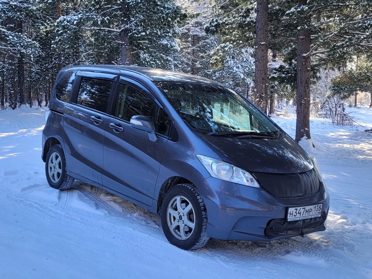 Услуги индивидуального трансфера по Байкалу и окрестностям - индивидуальная экскурсия на Байкале на машине гида длительностью 1 час с количеством участников до 4 человек цена экскурсии 2000₽