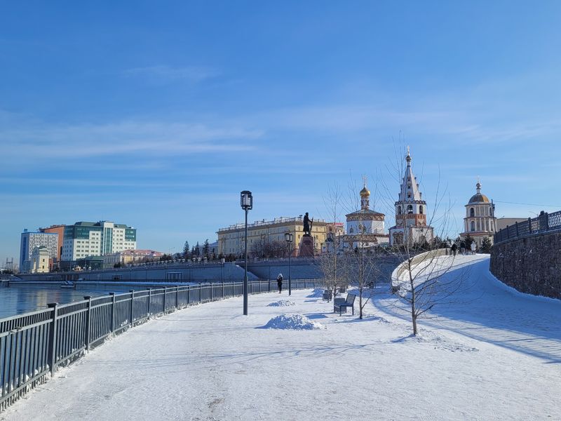 Индивидуальная экскурсия из Листвянки в Иркутск: вне времени - индивидуальная экскурсия на Байкале на машине гида длительностью 3 часа с количеством участников до 5 человек цена экскурсии 20000₽